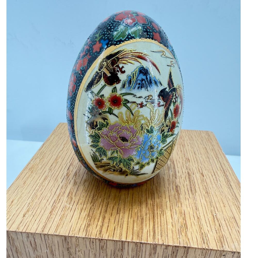 Vintage Chinoiserie Porcelain Egg Asian Pheasant Floral Decorative Figurine 80s